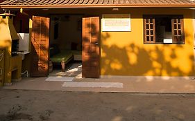 Trindade Hospeda - Casa 2 - 20 Passos da Areia